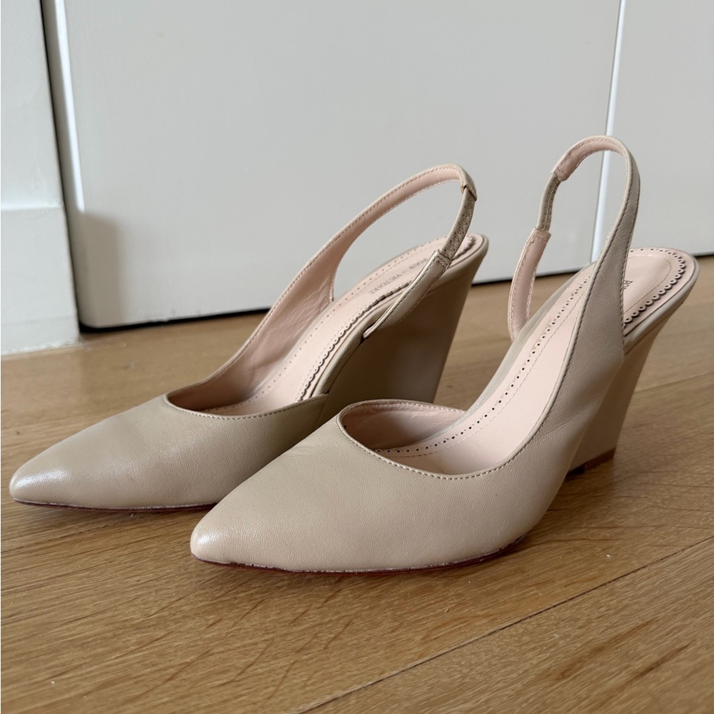 Pour La Victoire Women's Beige Slingback Heels - Picture 4 of 9